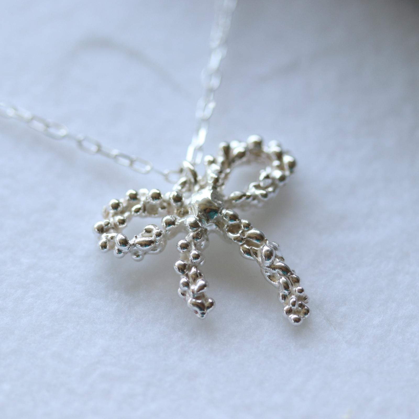 プチリボンシルバーネックレス【選べるギフト】