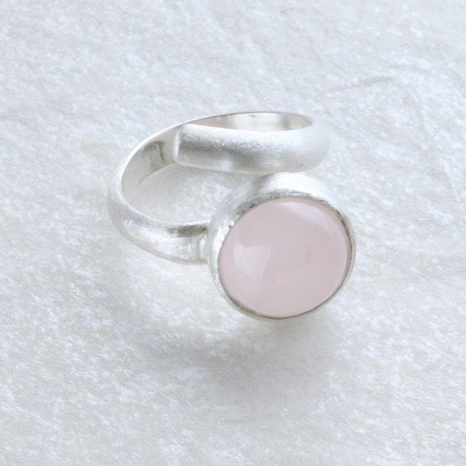 ローズクオーツ天然石スクリューオープンリング1枚目の画像