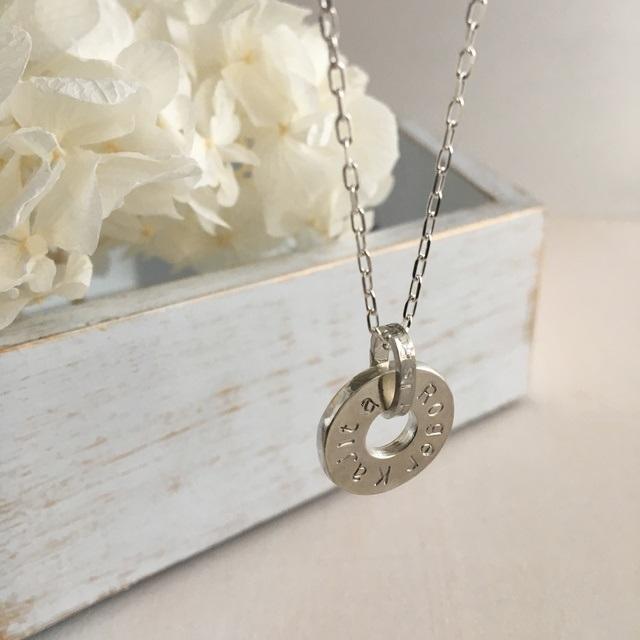 コイン風刻印ネックレス | 2枚目