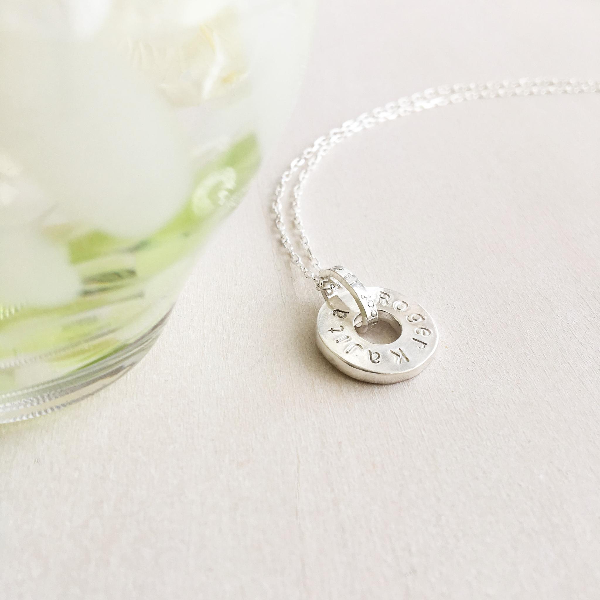 コイン風刻印ネックレス | 3枚目